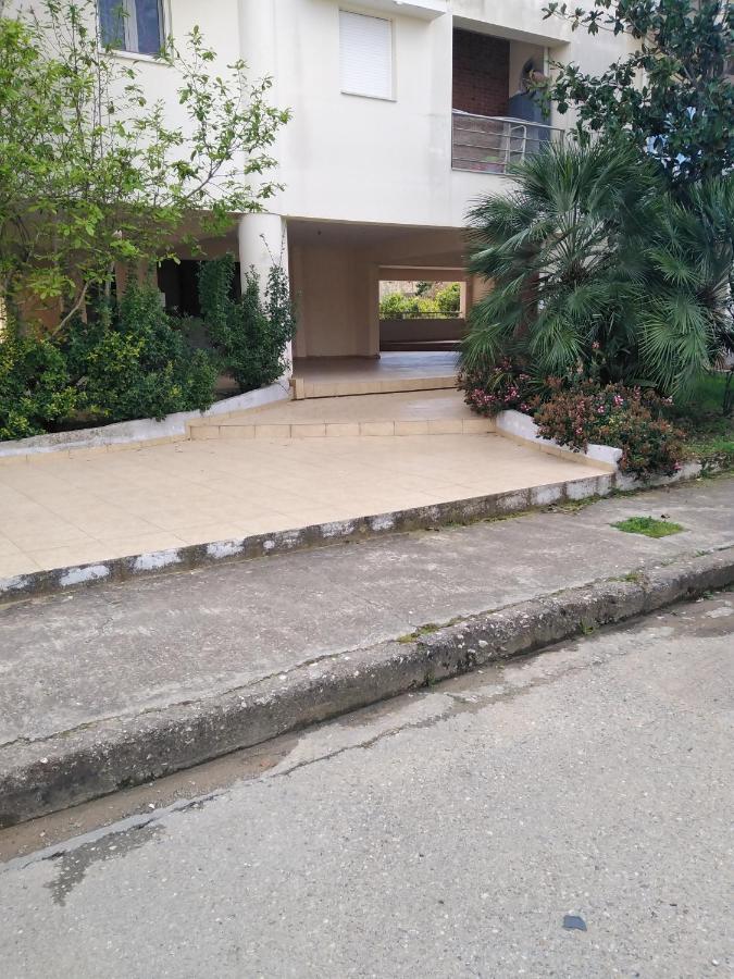 Hommie Apartment